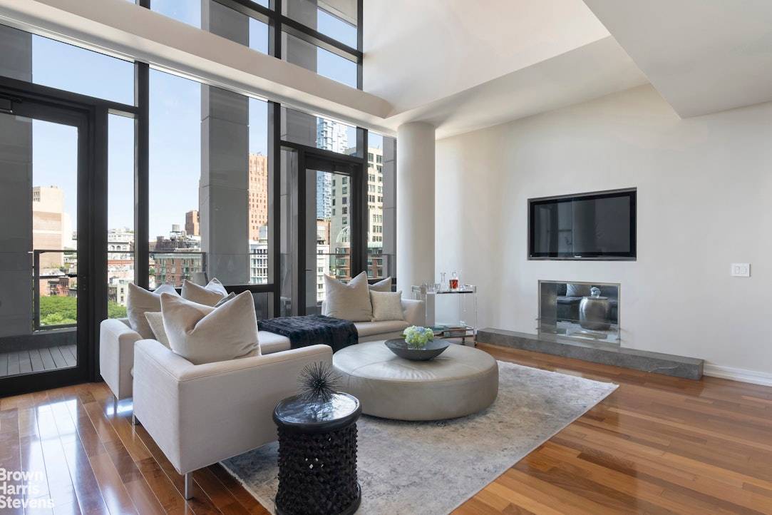 Experience Elevated Living in this 3 bedroom 3 bathroom Condominium in the Heart of Tribeca 99 Warren Street Welcome to this stunning 3 bedroom, 3 bathroom condominium at the highly ...