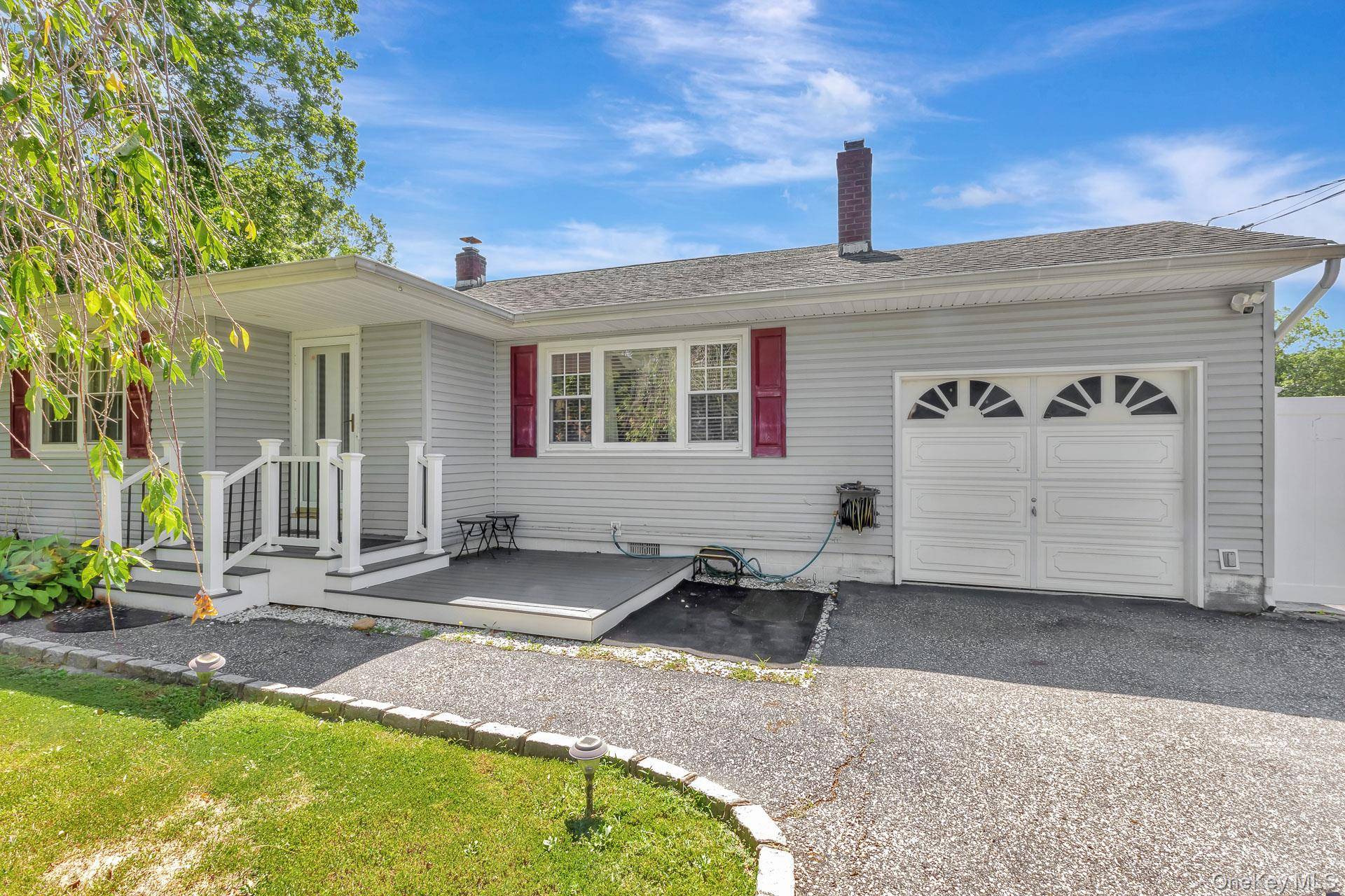 Charming 4 Bedroom, 3 Bathroom Cape Cod Splanch Style Home in Shirley, NY.