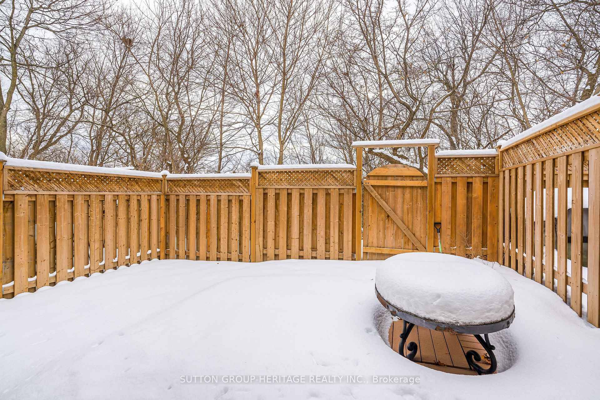 Rare opportunity to own a beautifully renovated 3 bedroom townhouse backing onto tranquilgreenspace.