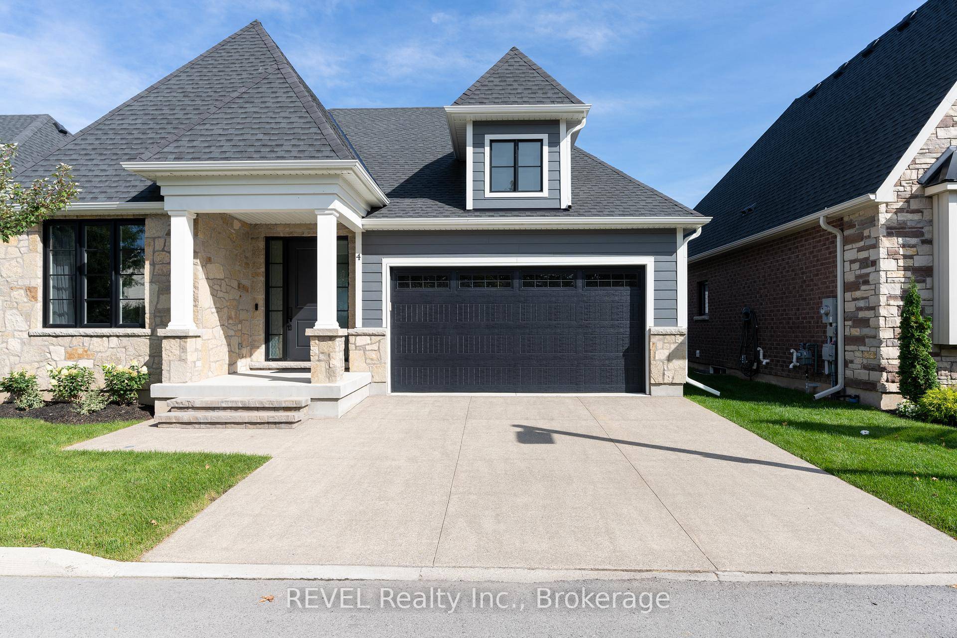 Welcome to your dream home in picturesque Niagara on the Lake !