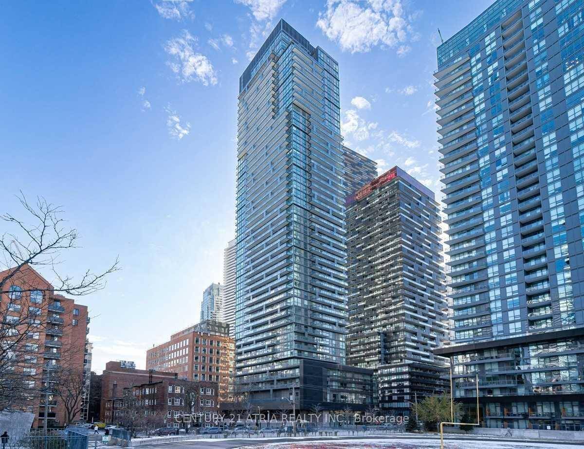 Few Years New E2 Condos, 2 Bedroom And 2 Bathroom, Open Kitchen, West View.
