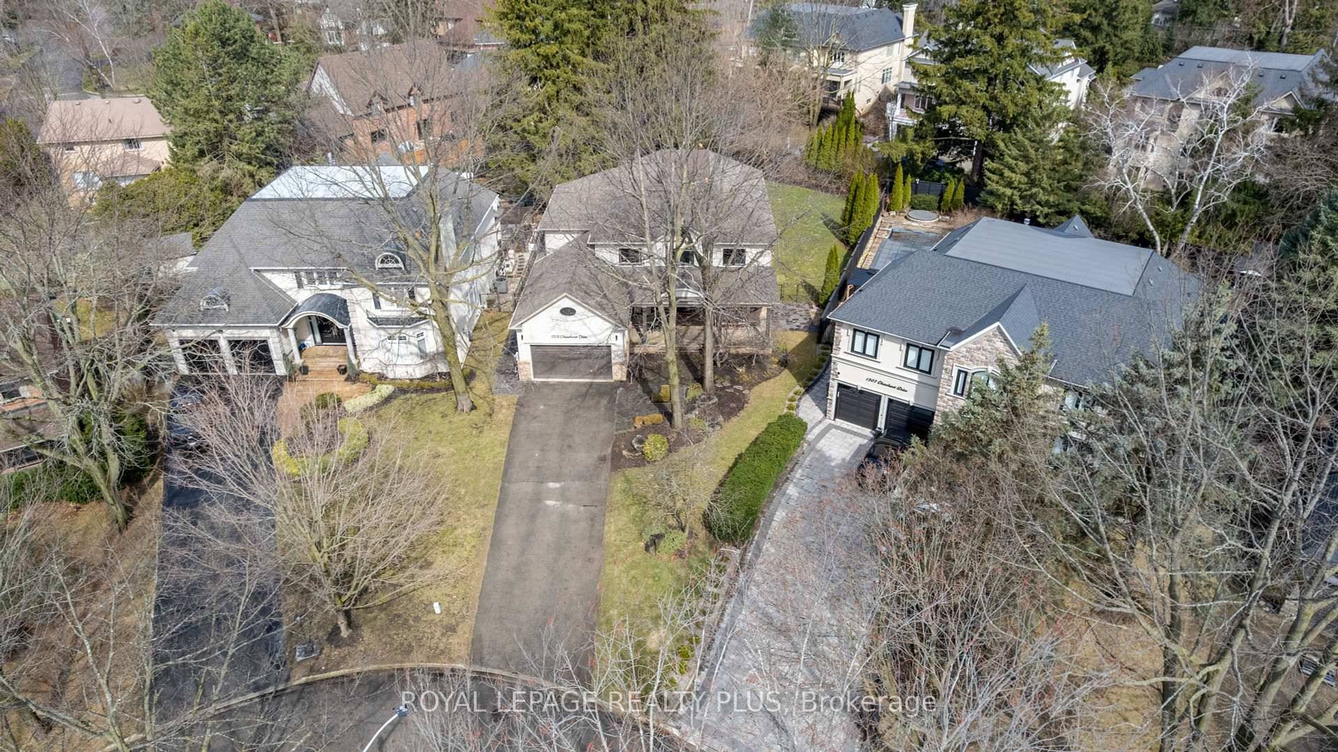 Custom Luxury Home in Prestigious Lorne Park.