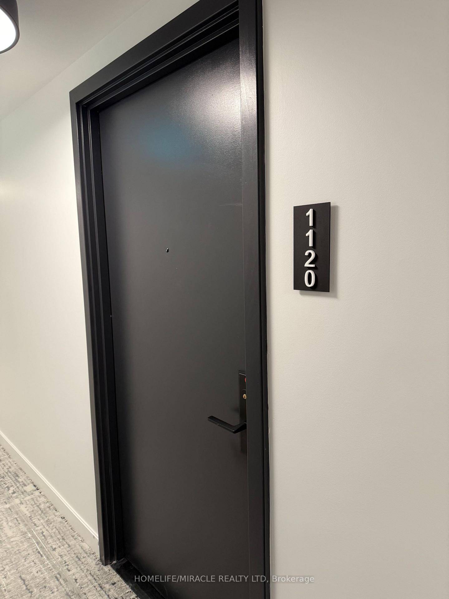 Brand New, Never Lived In 1 Bed, 1 Bath Condo in Prime Location !
