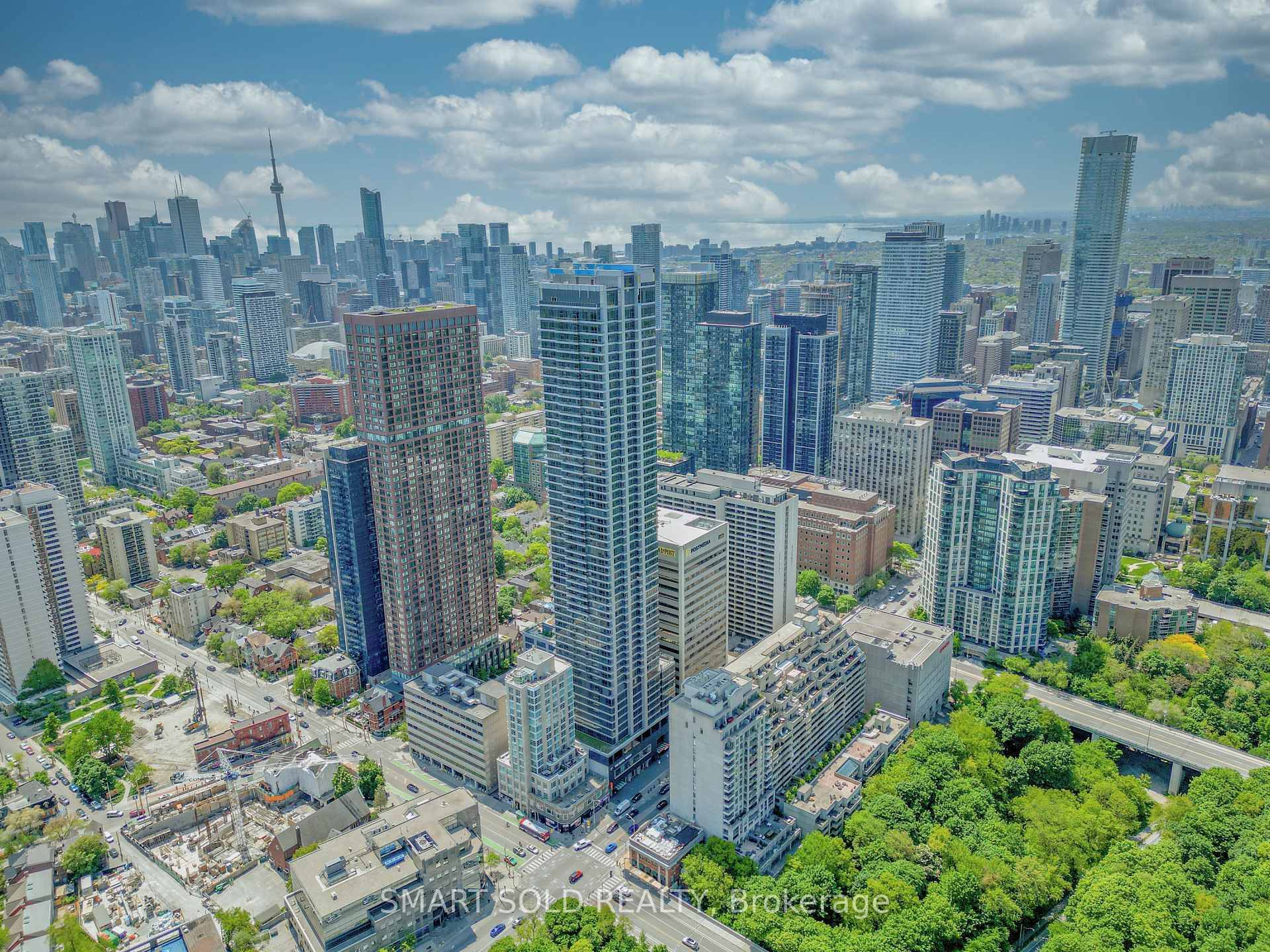 Penthouse Living At Rosedale On Bloor !