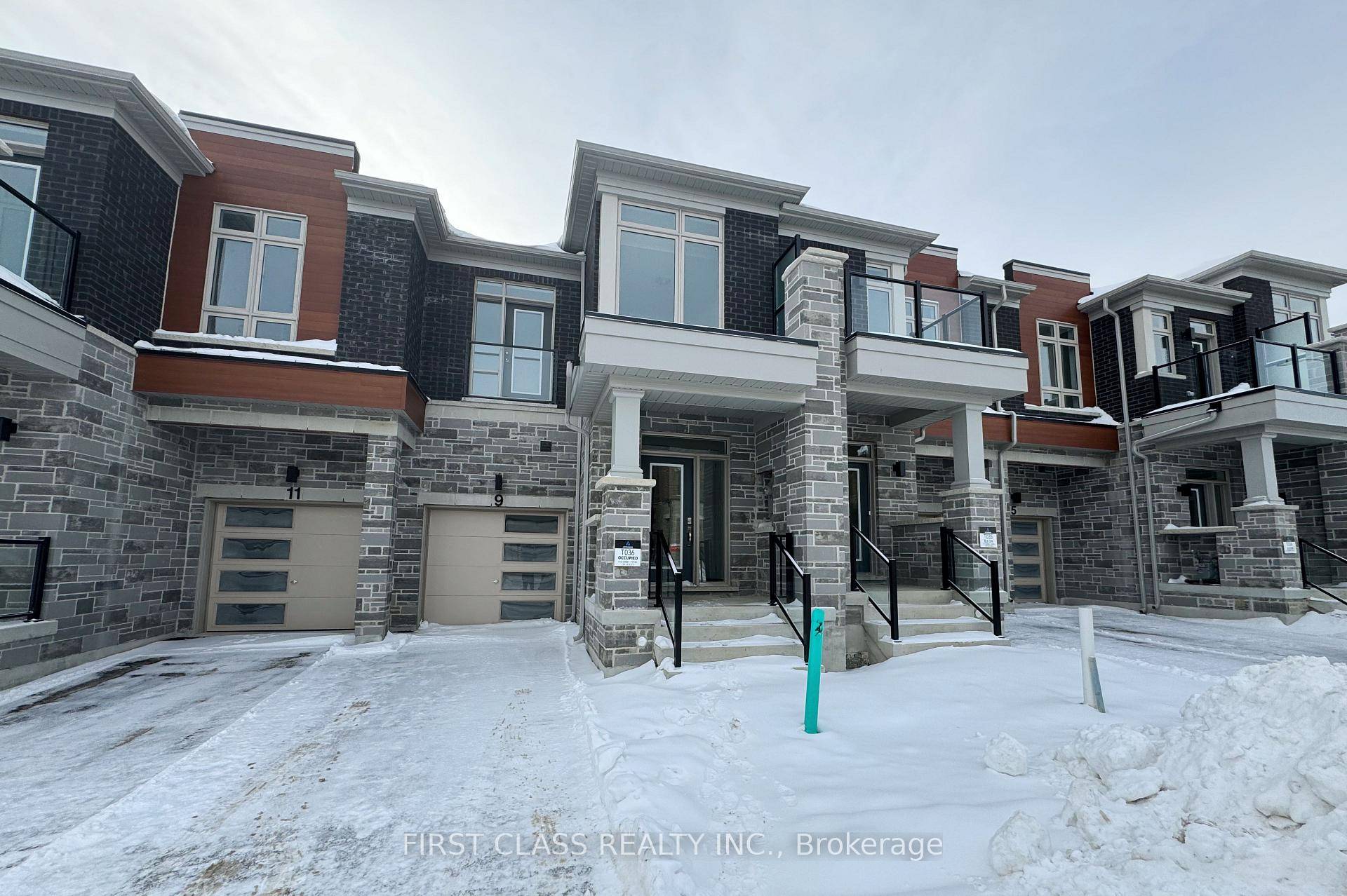 Luxurious 2 storey townhouse with builder finished basement located at Rural Richmond Hill.