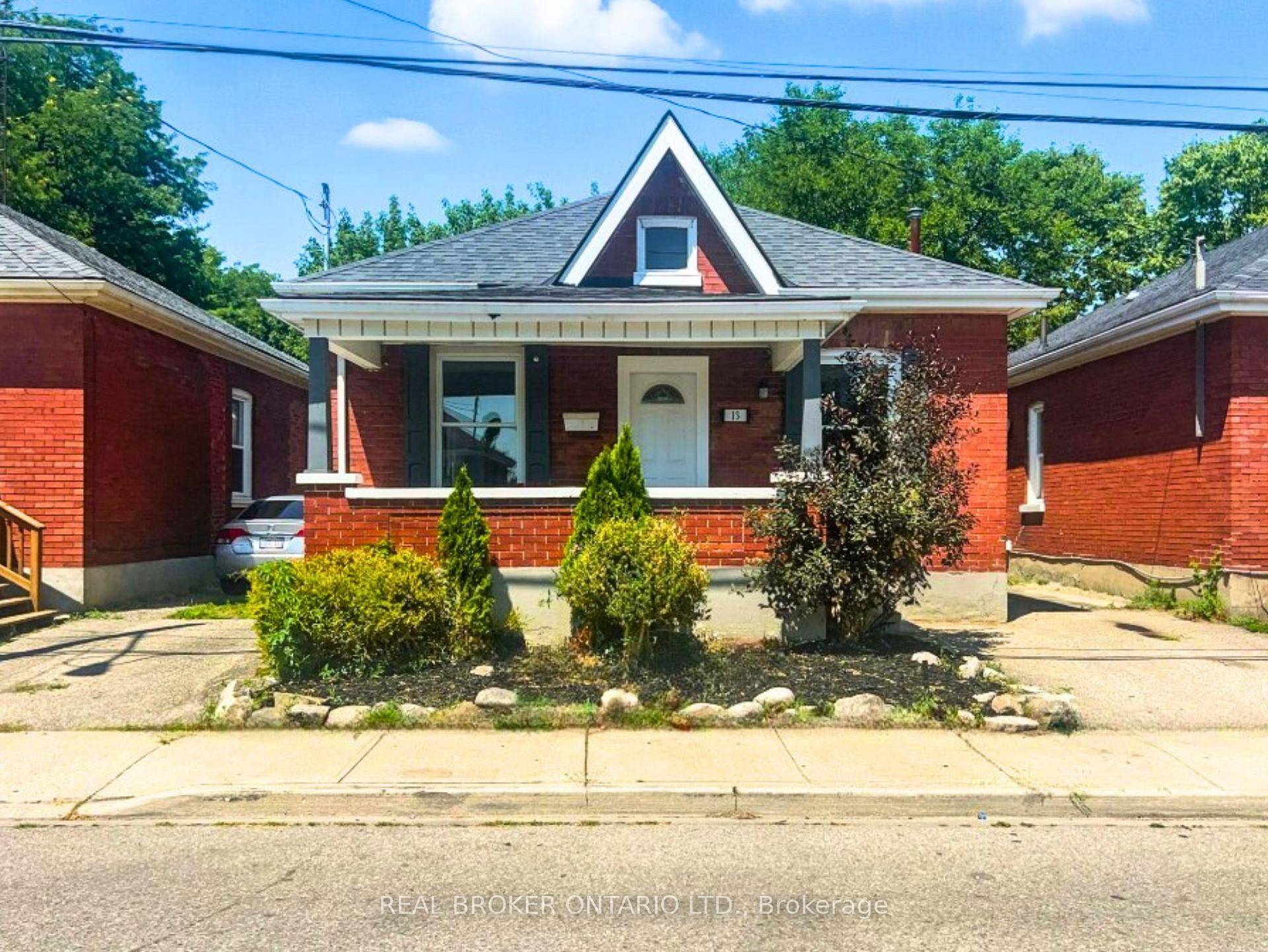 Fresh, modern, and full of charm, this beautifully renovated home in Brantford's Eagle Place is the perfect blend of style and substance.