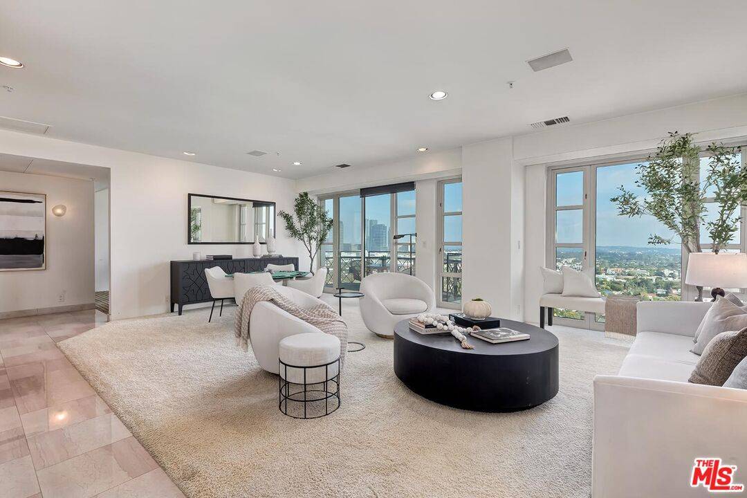 10580 WILSHIRE 3.0 Westwood LA