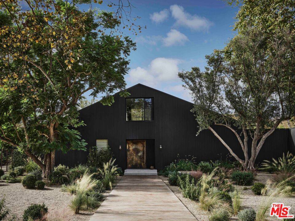 6153 Bonsall Dr 5BR Malibu La