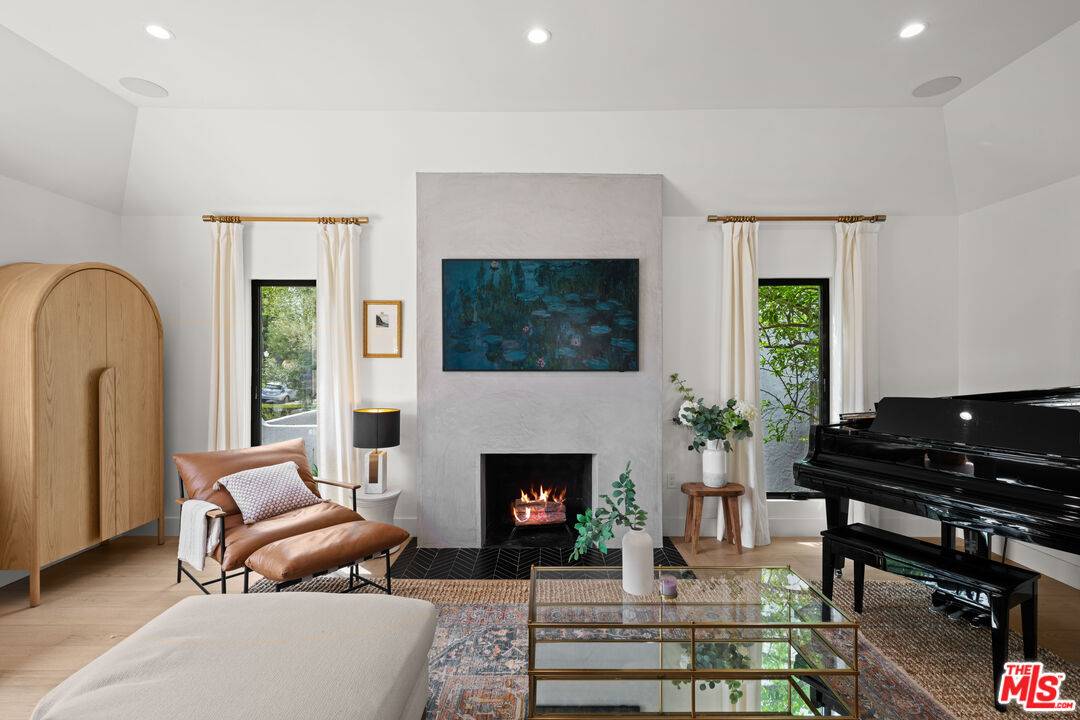 2027 Pelham Ave 4BR Beverlywood La