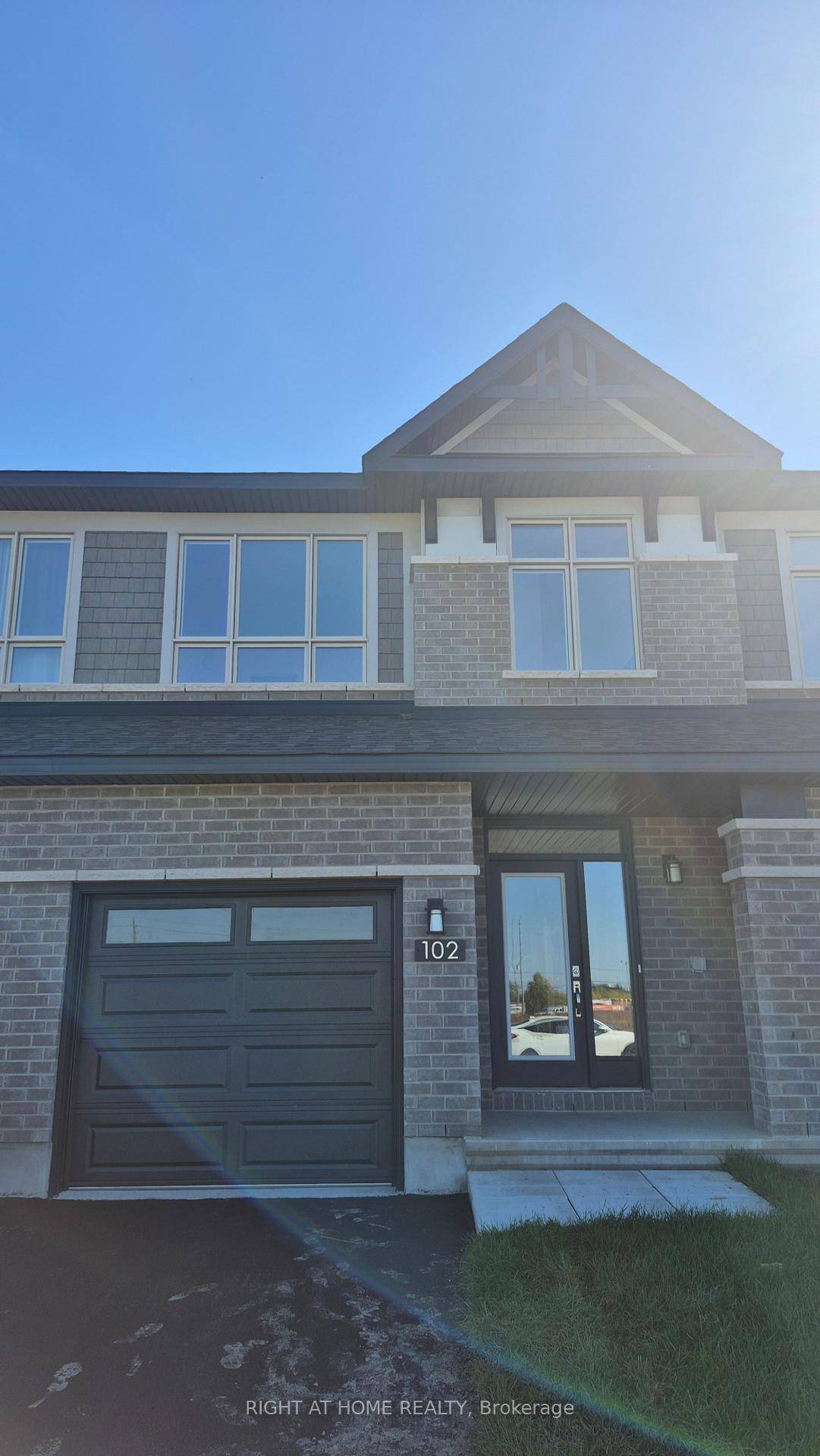 Built in 2025, this brand new Richcraft townhome boasts over 1, 950 Sq.