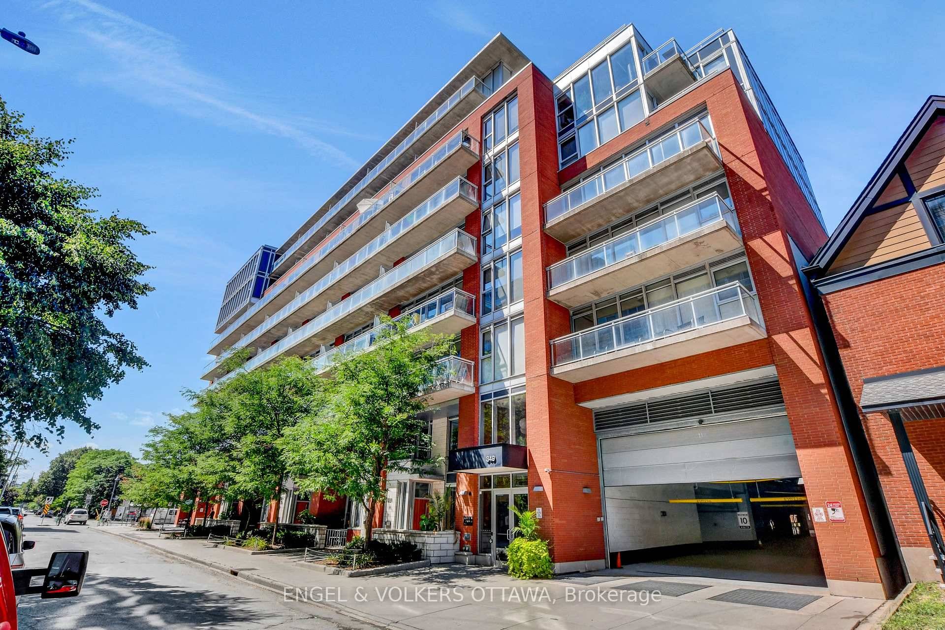 Modern 1 Bedroom available for lease in the very popular Central 1 condominiums in the heart of Centretown.