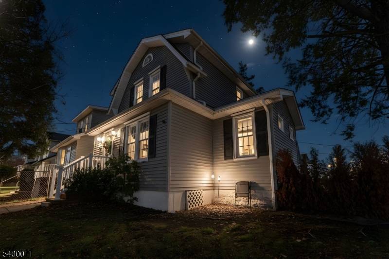 Welcome to this gorgeous colonial house where time and design meet with modern and comfort to be called home.