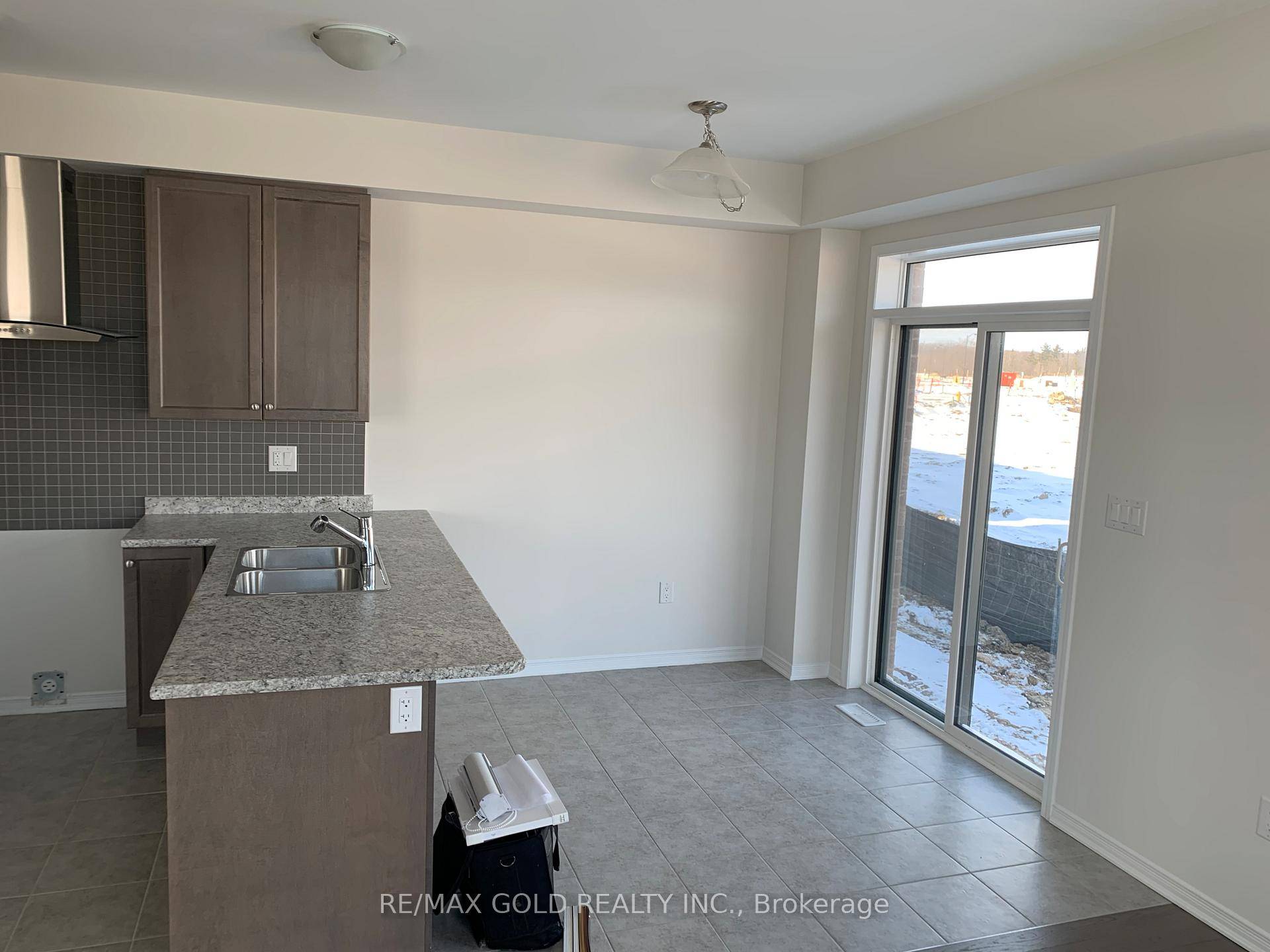 Welcome to this beautifully upgraded corner freehold townhome in the highly desirable Empire Avalon community of Caledonia, Haldimand County.