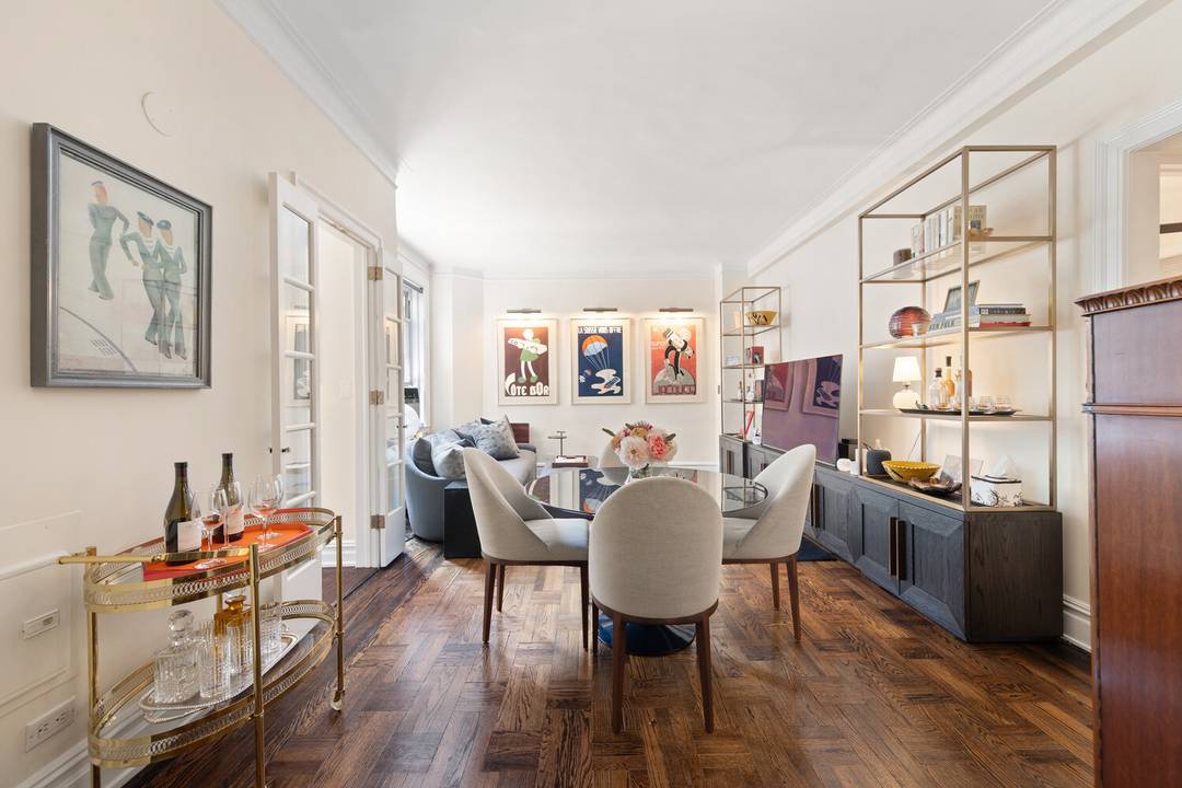 If you've ever dreamed of living in one of Manhattan's most desirable neighborhoods, look no further.