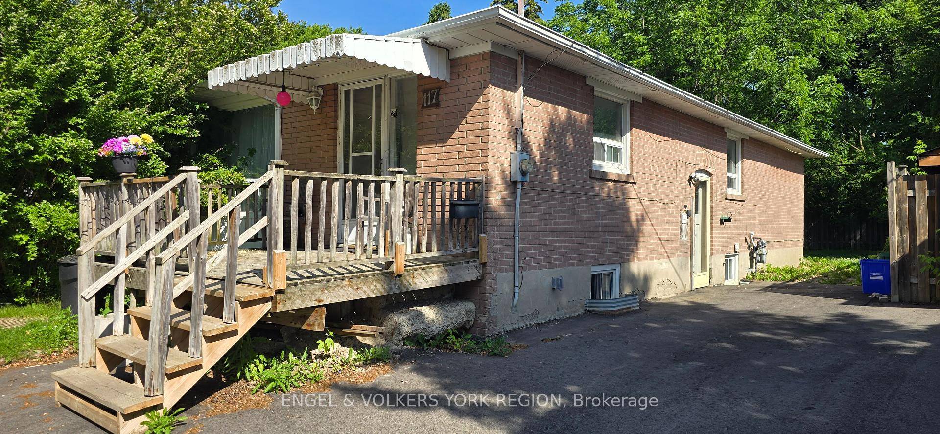 Spacious 2 Bedroom Basement Apartment.