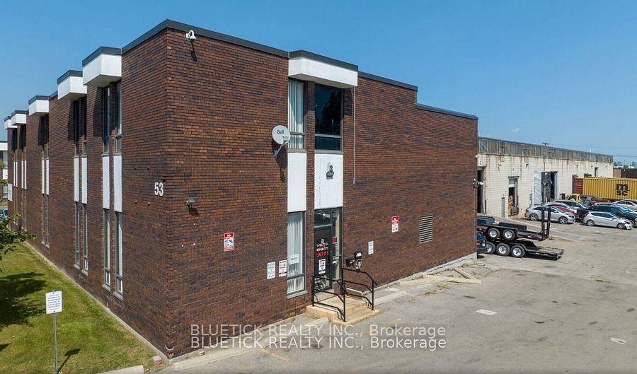 This unit provides industrial office spaces in a great spot, with quick access to Highway 401, 400, amp ; 407, making travel easy.