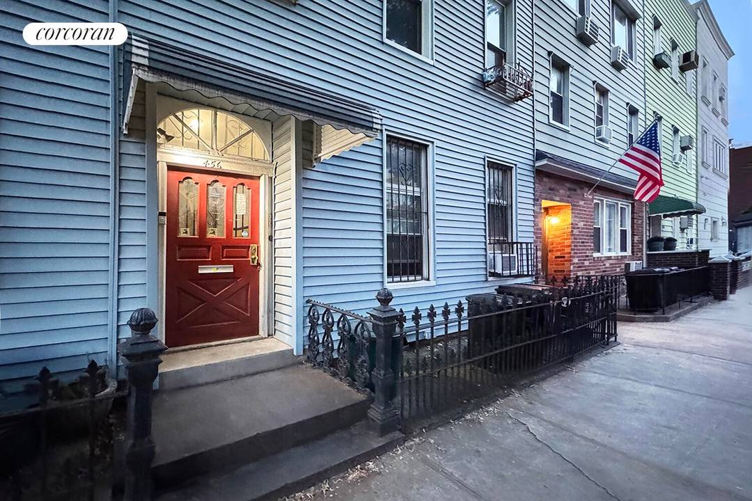 ASK BROKER TO SEND YOU A VIDEO TOUR Multi Residential Prime Investment or End User Opportunity Three full floor apartments Apt 1 1 Bedroom 1 Bath Private outdoor space Renter ...