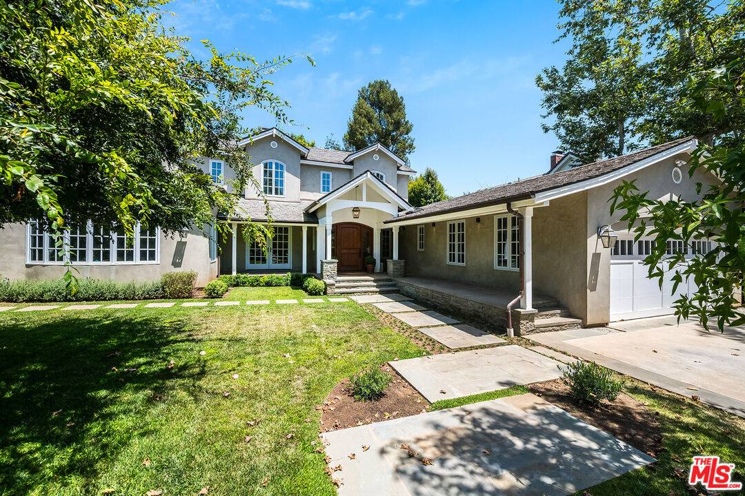 334 S Westgate Ave 5BR Brentwood La