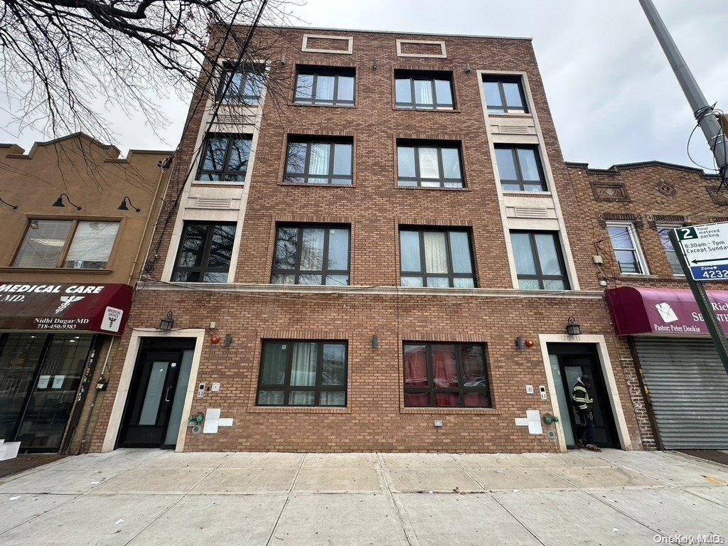 A Beautiful Brick 5 Family in the Heart of Richmond Hill, Queens.