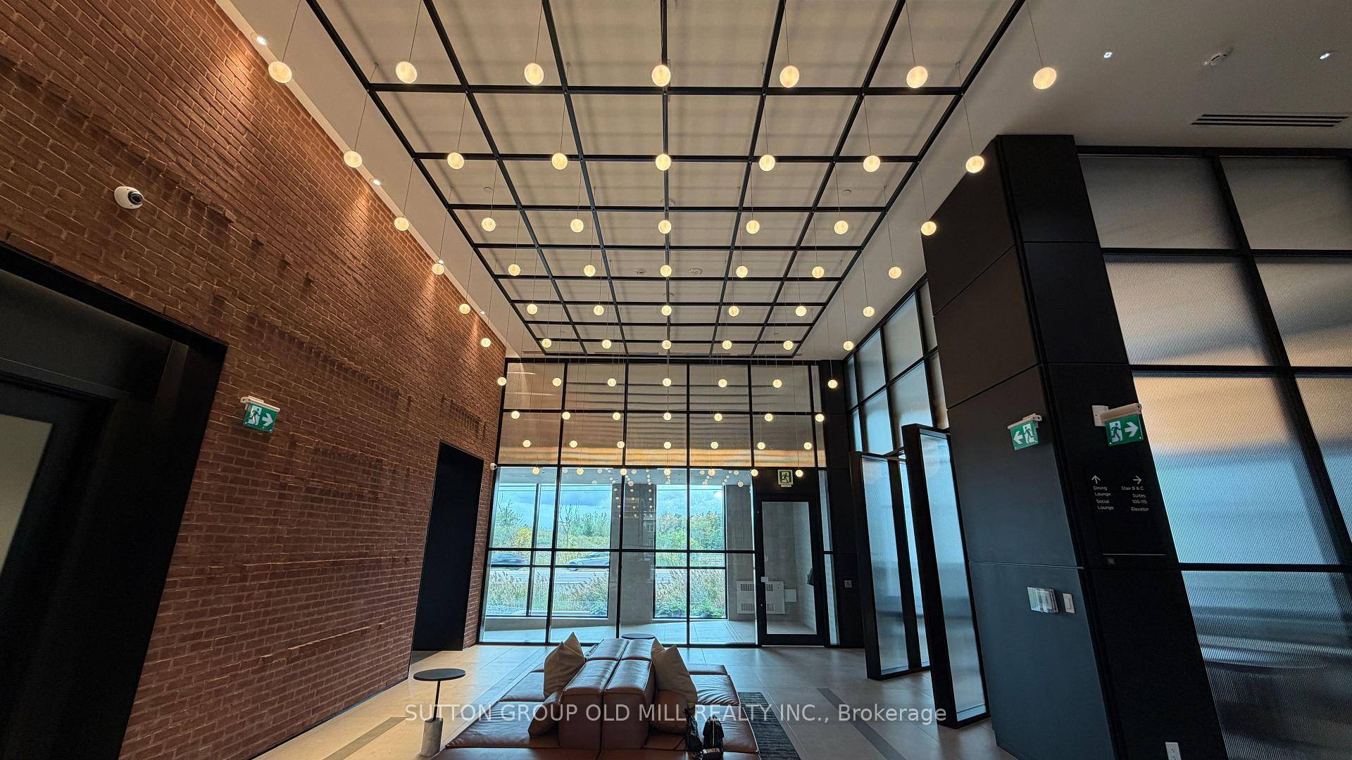 Welcome to Upper West Side Condo Phase 2, Brand New Elegant Beautiful 1 Bedroom.
