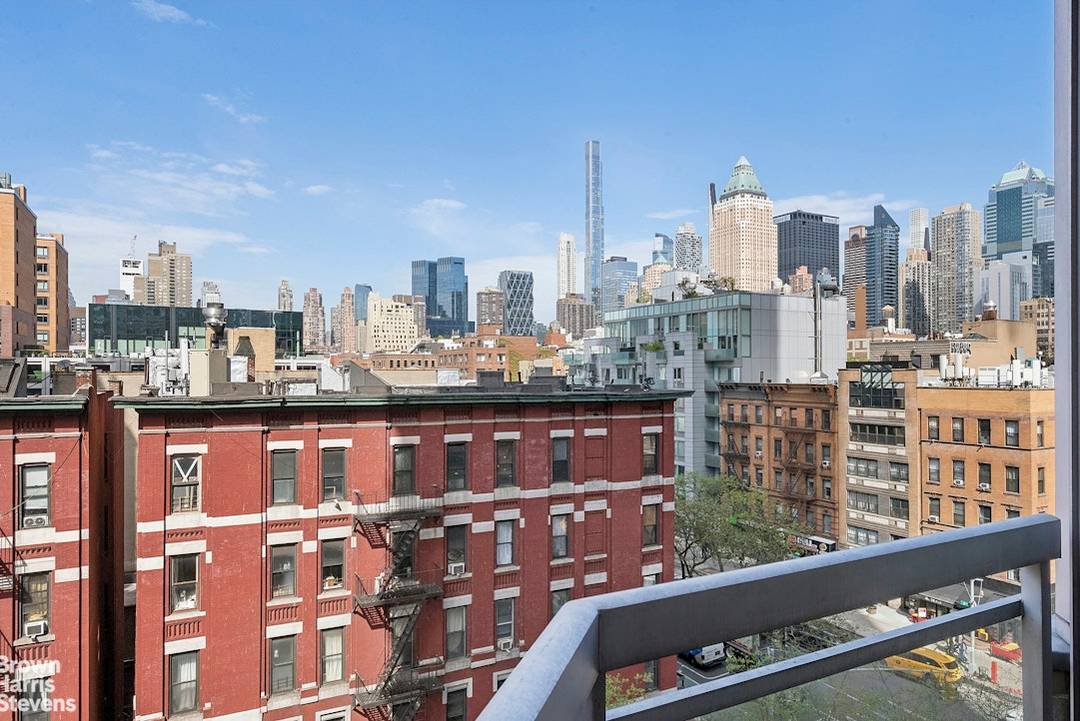 Located in The Strand, a towering diamond shaped condominium, this one bedroom, one bath residence offers expansive North and West facing windows that flood the corner of every room with ...