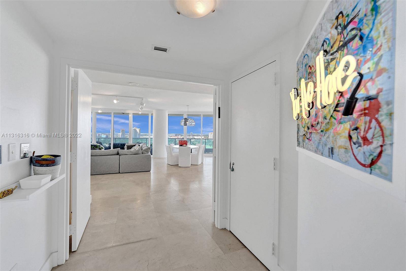 Stunning Rental IN Porto Vita.