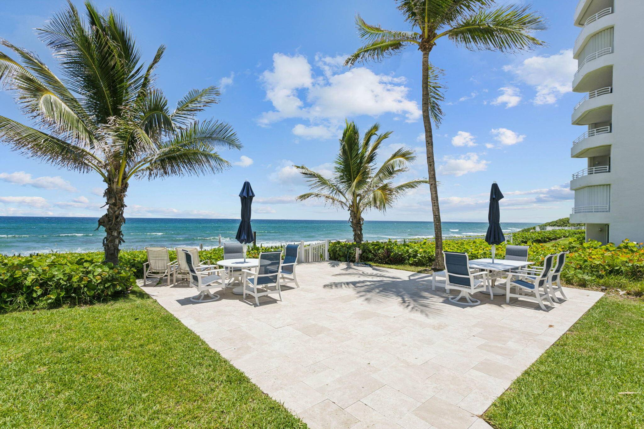 Incredible opportunity to own this beautiful beachfront and fully furnished Pied a terre.
