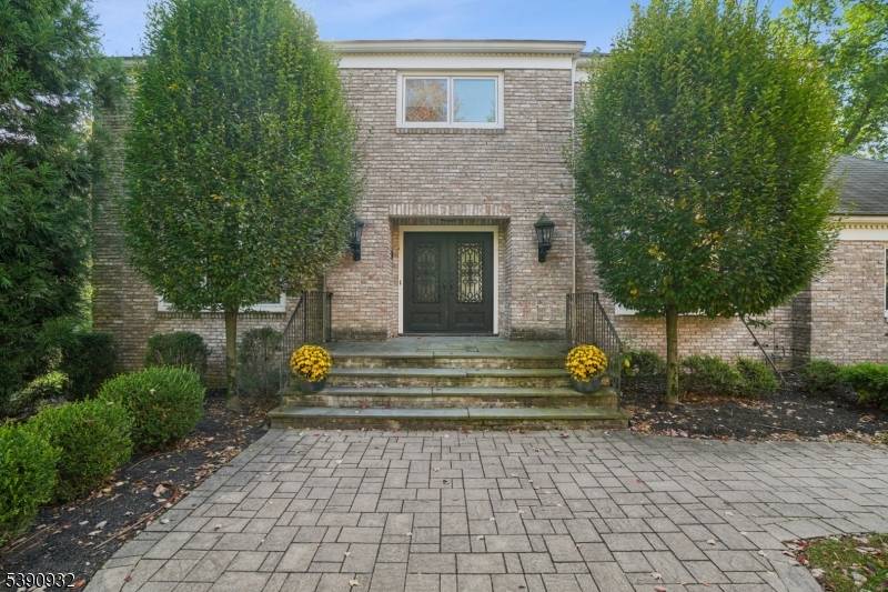 CAYUGA WAY Millburn Twp. New Jersey Single-Family