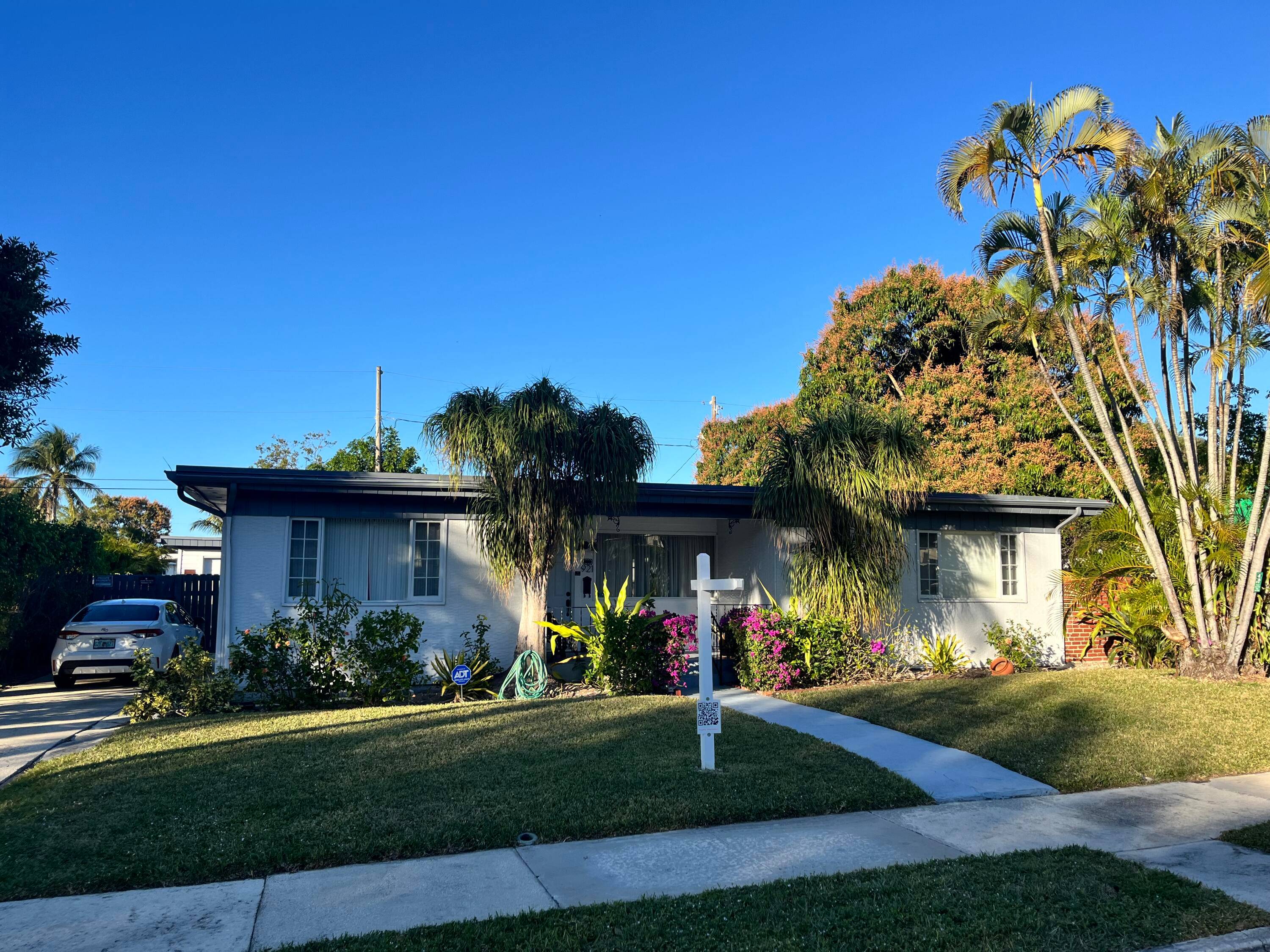 Sitting on a big 8, 000 square foot lot this bright sunny, 3 bedroom 1 bath historic pool home with garage is in Northwood Hills, just minutes to downtown West ...