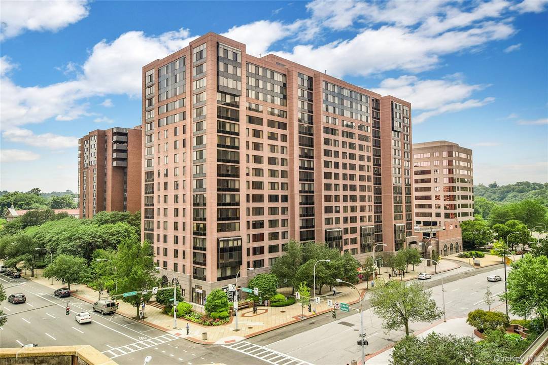 Welcome to luxury living in the heart of White Plains at the highly desirable Seasons Condominium.