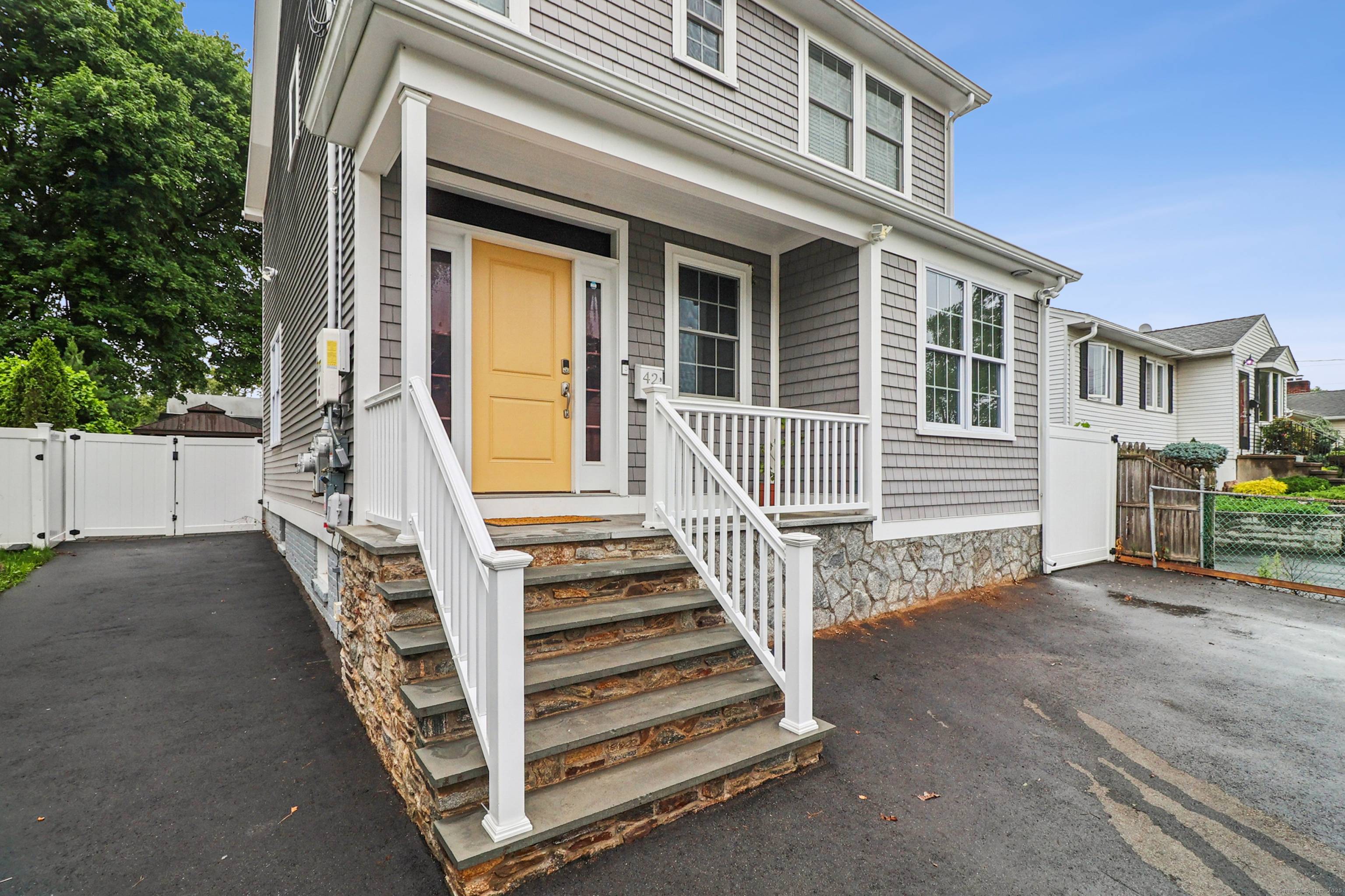 Nestled in the heart of Morris Cove, this exquisite 3 4 bedroom colonial home Is in Move In Condition !