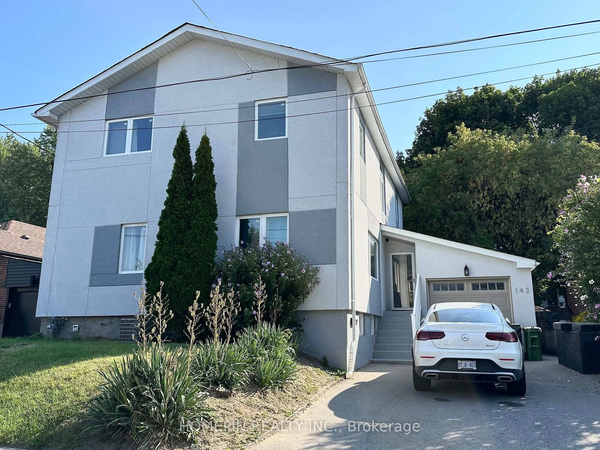 Check out this beautifully renovated 2 bedroom, 1 bathroom basement apartment !