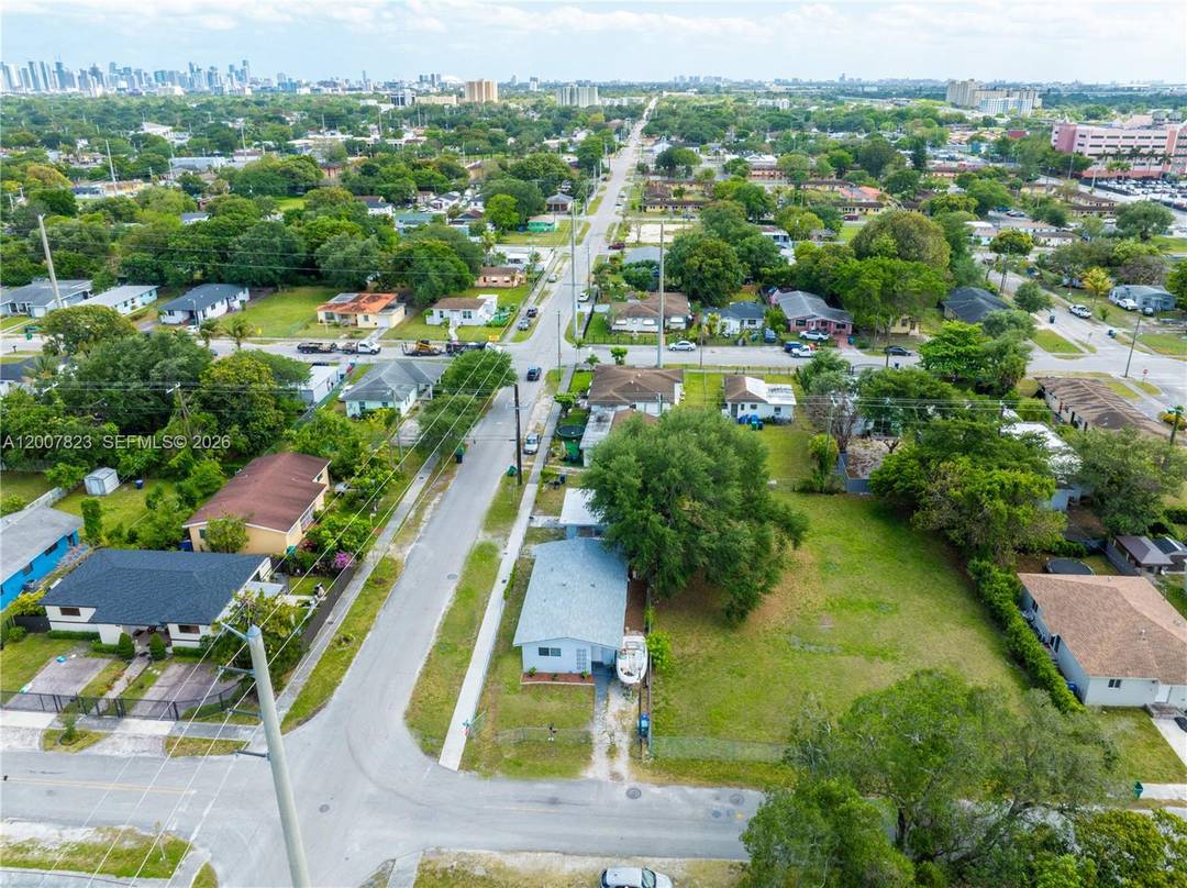 Unique income producing opportunity in the heart of Miami s rapidly transforming corridor !