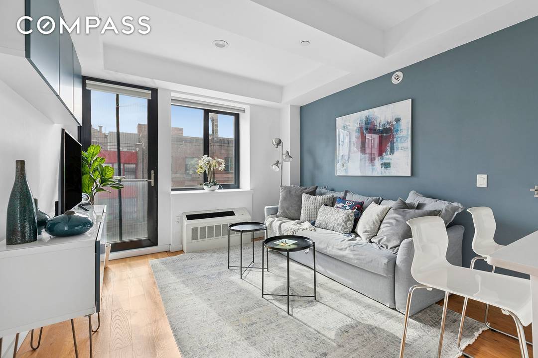 Lock in a 5. 375 Mortgage Rate with Seller Funded Buydown Experience modern Harlem living at its best in this sun drenched, top floor, south facing 1 bedroom condo on ...