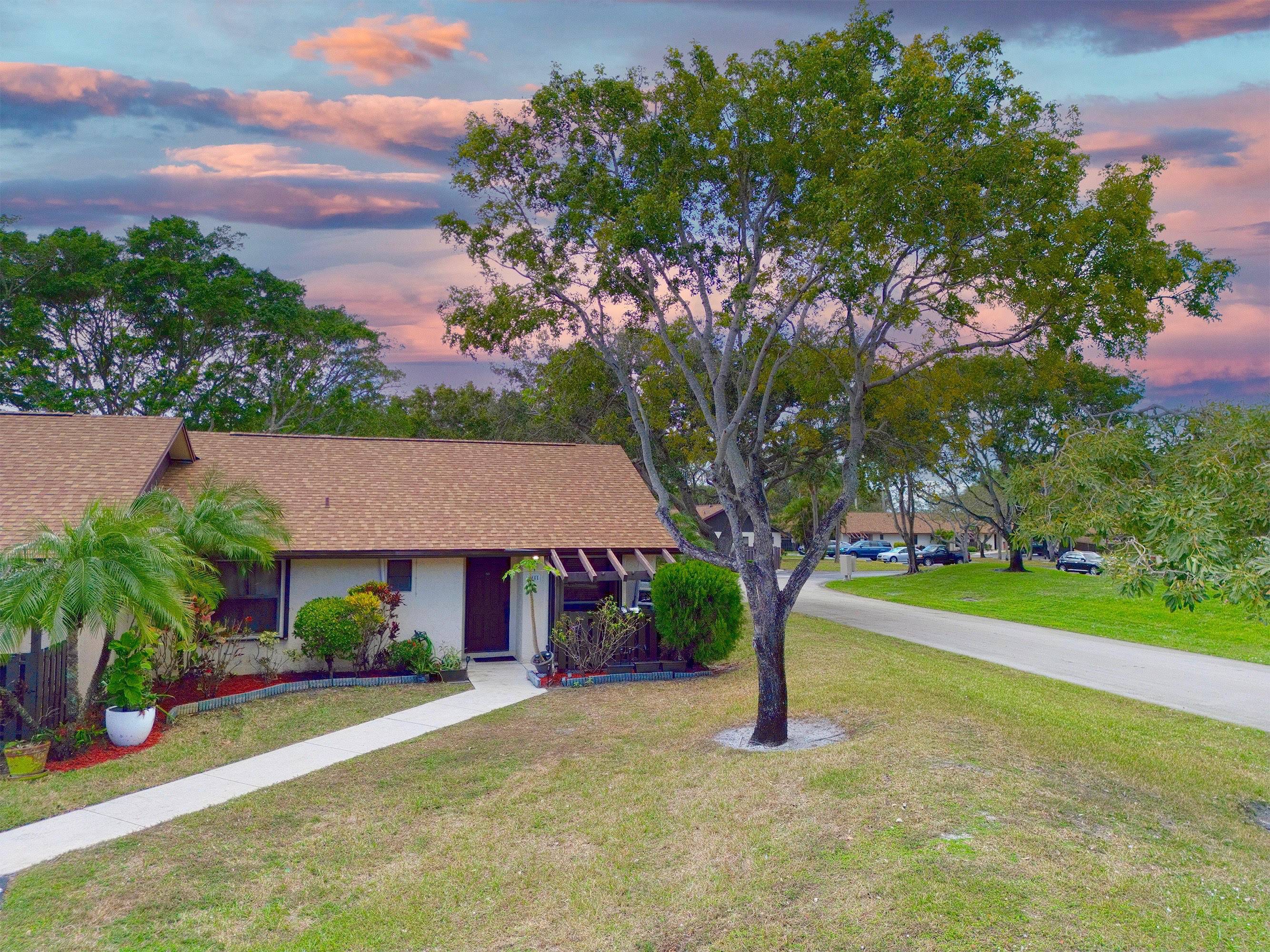 NEW ROOF ! ! ! LOWEST PRICED 2 2 HOME AT Tradewinds at Dos Lagos !