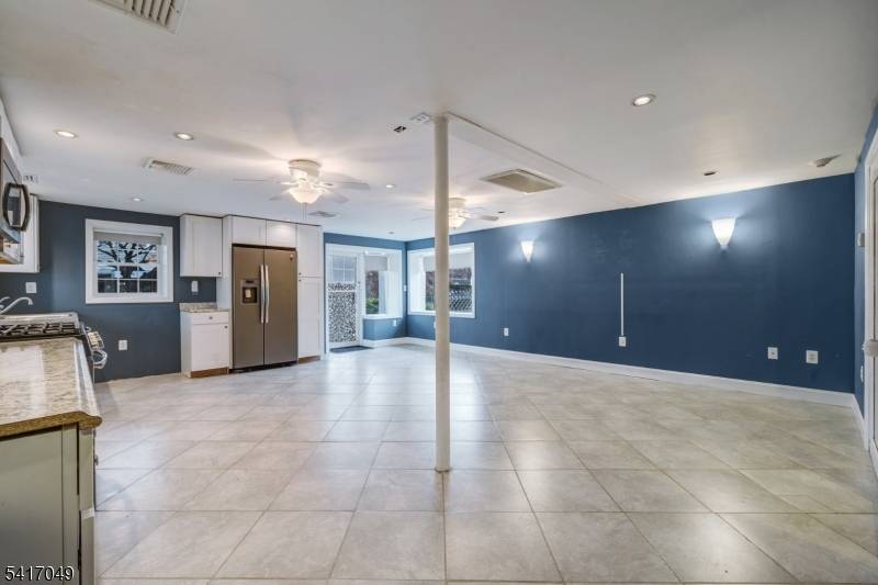 Prime Mixed Use Opportunity in the Heart of New Milford !