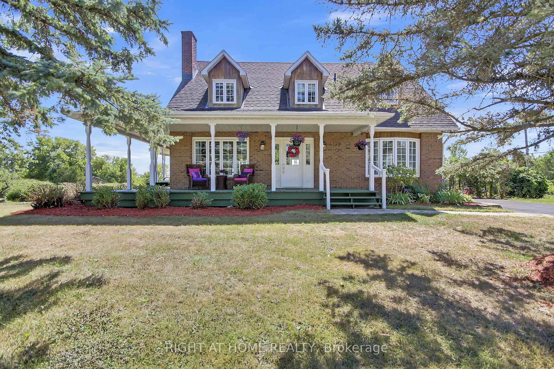 Quiet Country Living Just 25 Minutes to South Keys.