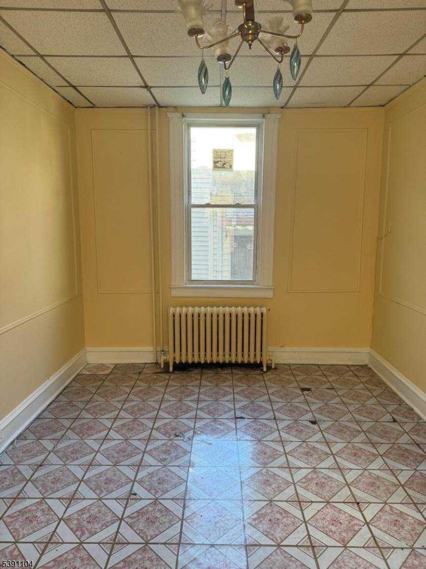 2 family homes with 6 bedroom 3 full baths lots of storage lights one heating system for both units washer dryer full unfinshed walkout basment Large garage in rear of ...