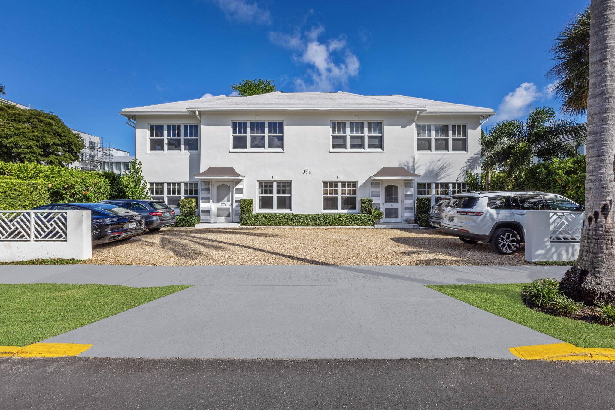 LOWEST HOA FEES IN PB In the heart of Palm Beach and newly renovated.