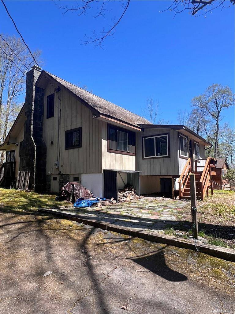 This charming move in ready well maintained year around 3 BR 2 full bath home is on one of the quietest streets in the desirable Hamlet of Smallwood in Bethel ...