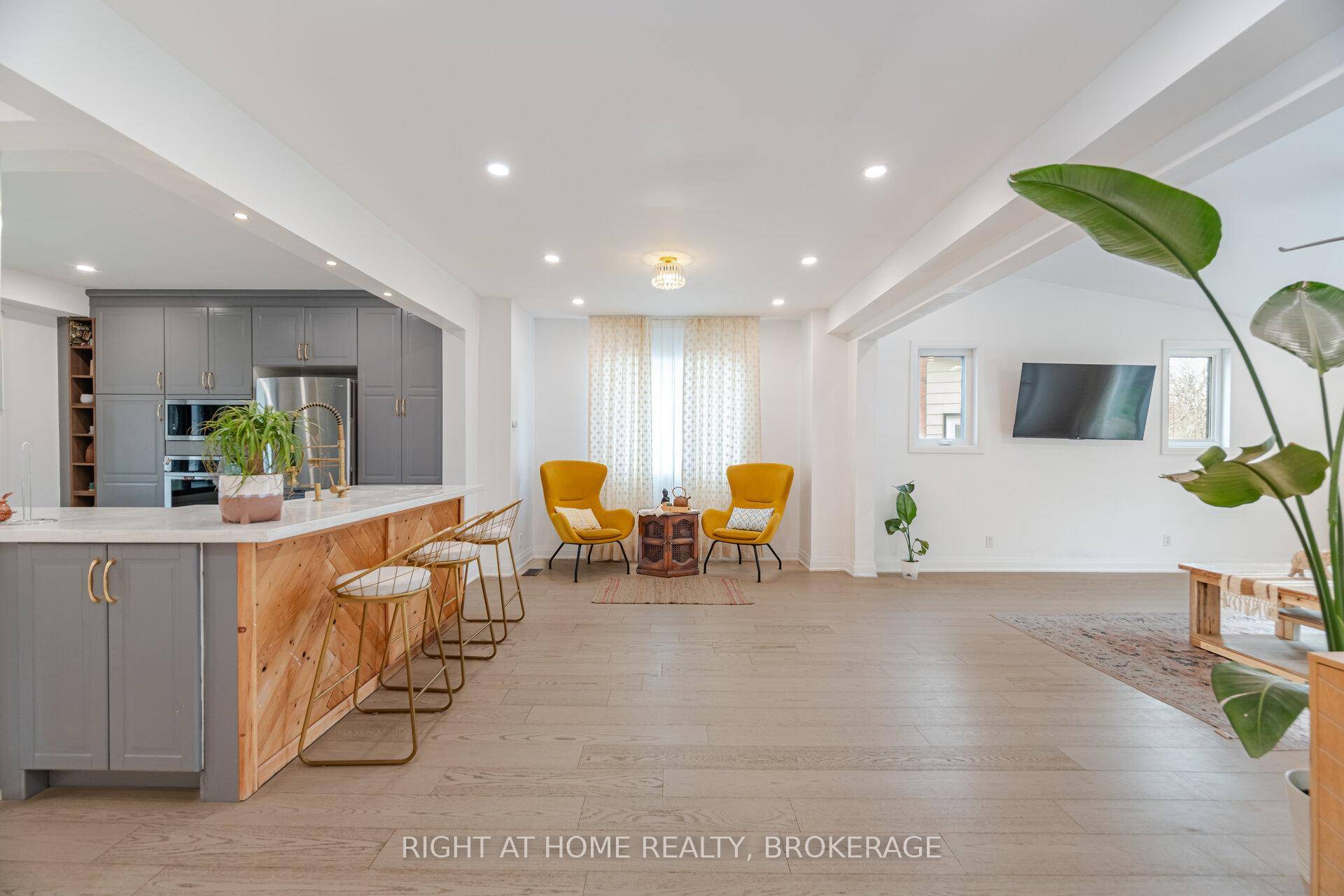 Charming Fully Renovated Detached Home in the Heart of Kitchener close proximity to Belmont village which is filled with high end restaurants and city walking trails.