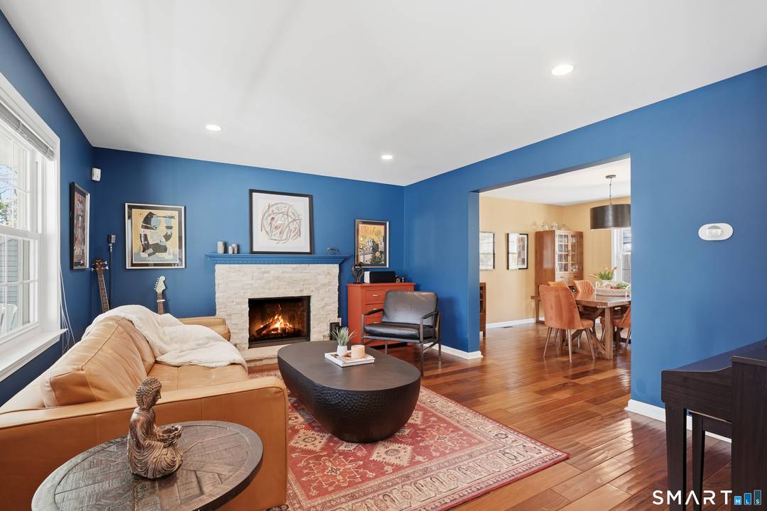 Tucked in the heart of Springdale, 71 Elizabeth Ave is a 3 bedroom plus office, 2.