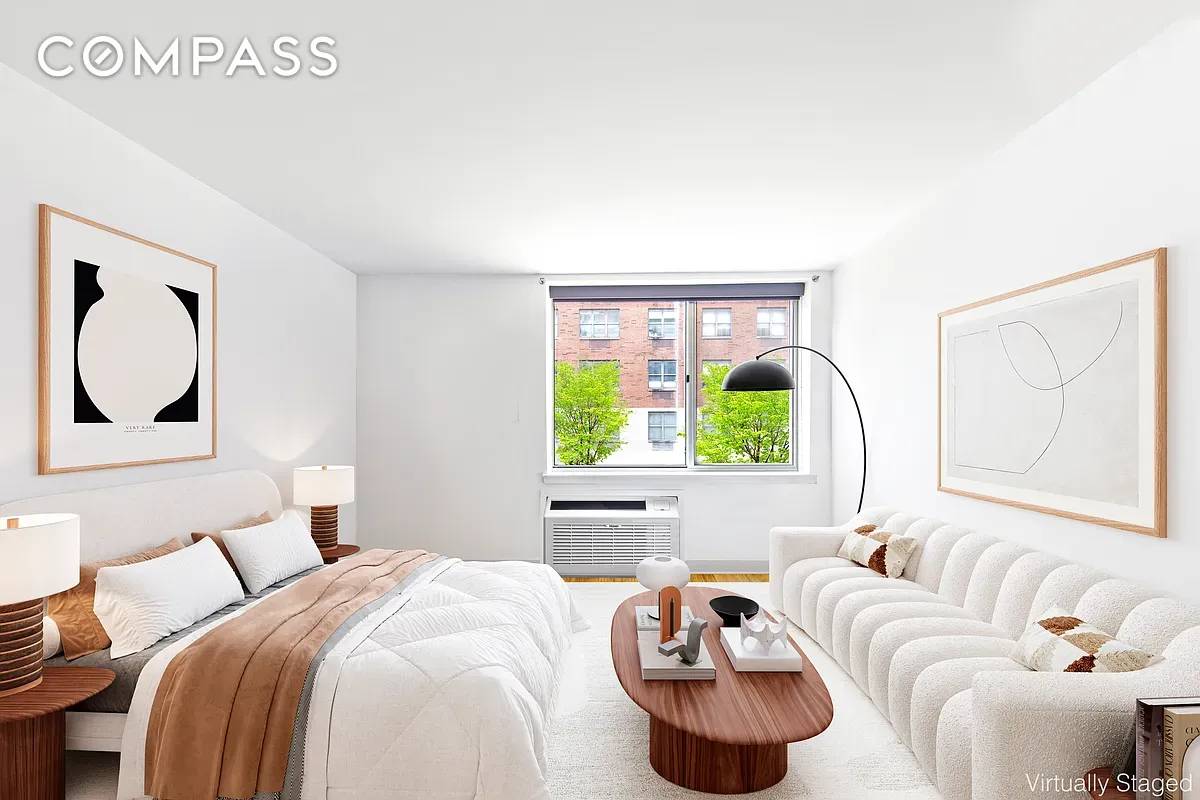 Investment Opportunity Tenant in Place for 2 Years Welcome to this sun drenched studio in the heart of Hell s Kitchen.
