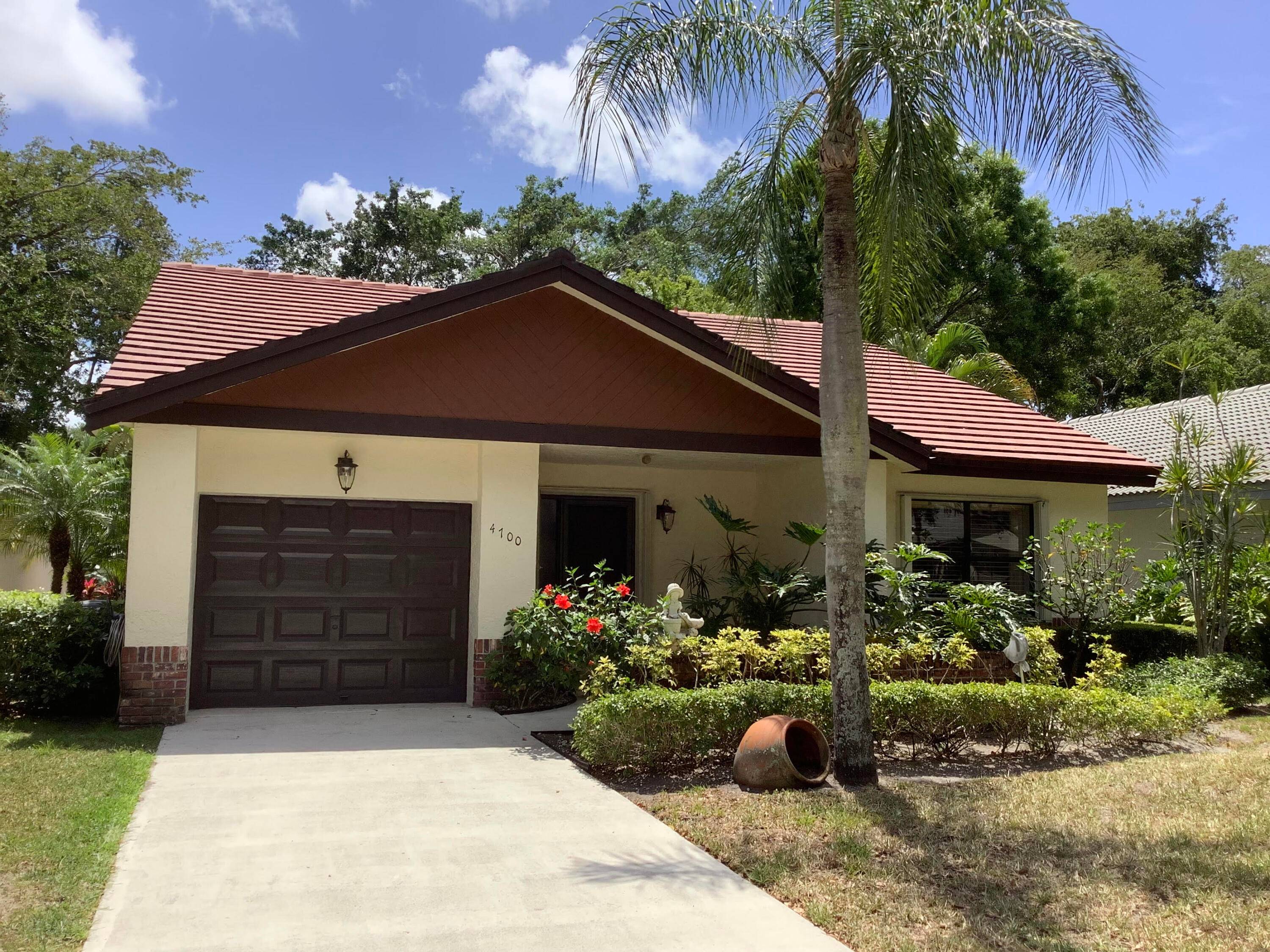 This beautifully renovated single family home in the sought after Fairmont Place community offers modern upgrades and a comfortable living experience.
