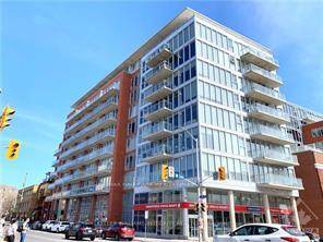 Bright amp ; Spacious 1 Bedroom Den Condo in the Heart of Downtown.