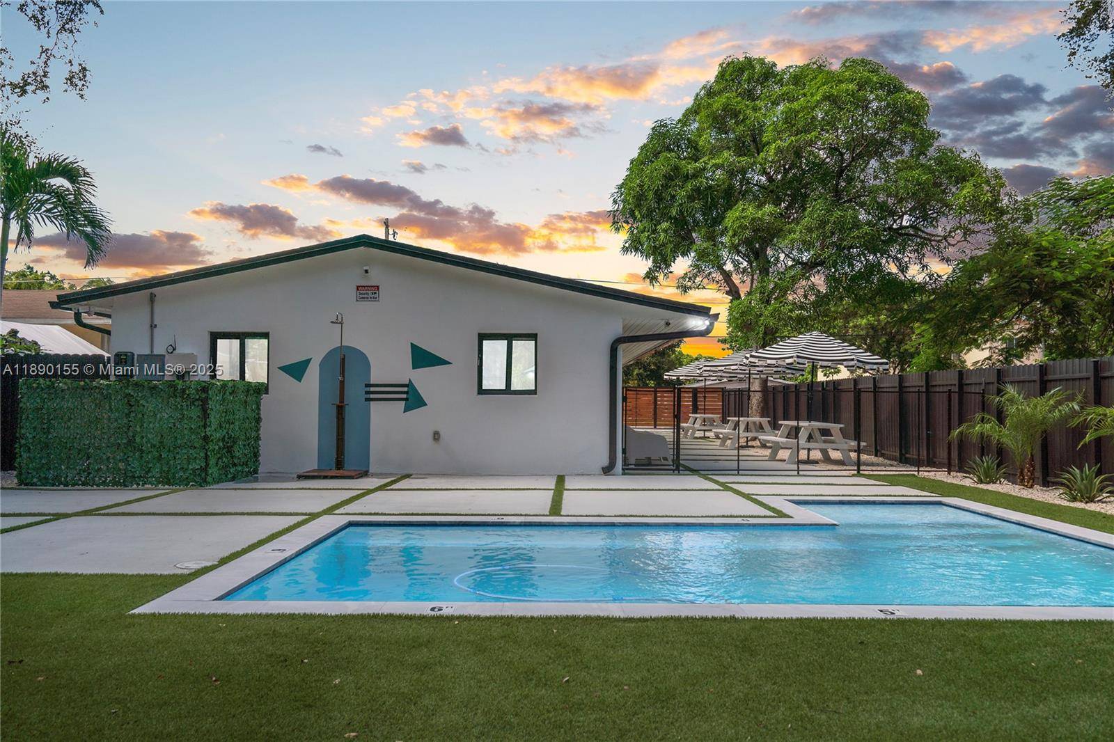 Turnkey duplex in Miami s Little Haiti Revitalization Redevelopment Corridor, just minutes from Wynwood, Midtown and Design District !