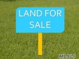 Patchogue. Vacant Lane, Residential Zoned.