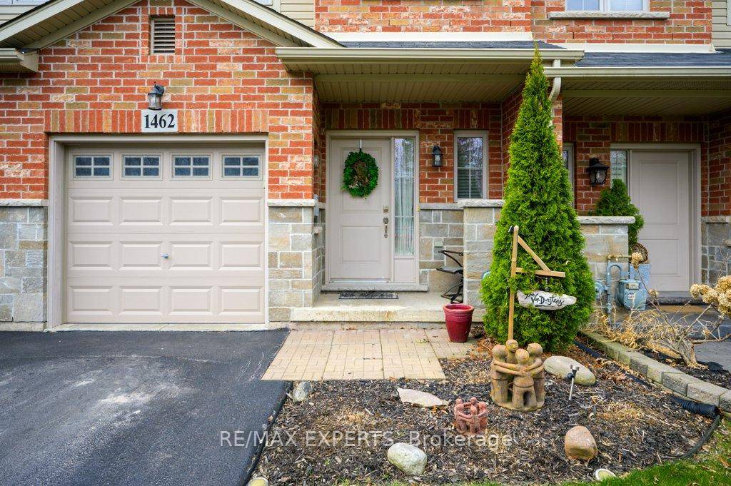 Well appointed open concept freehold townhome steps to Fifty Point Conservation Area and Lake.