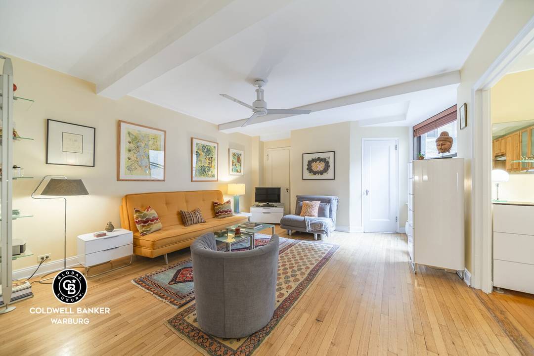 Your own private haven minutes from Central Park is waiting !