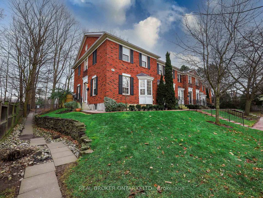 Welcome to this charming corner unit townhome in one of Burlington's most convenient locations, just minutes to shopping, parks, malls, public transit, and more.